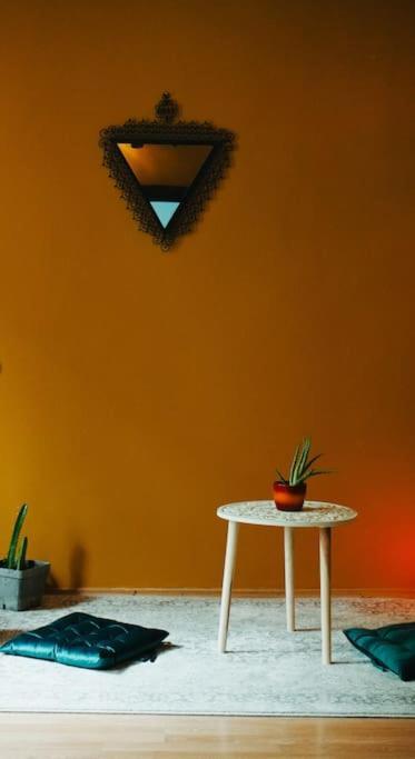 Sahara Studio With Shared Bathroom In City Centre Bratislava Exterior photo