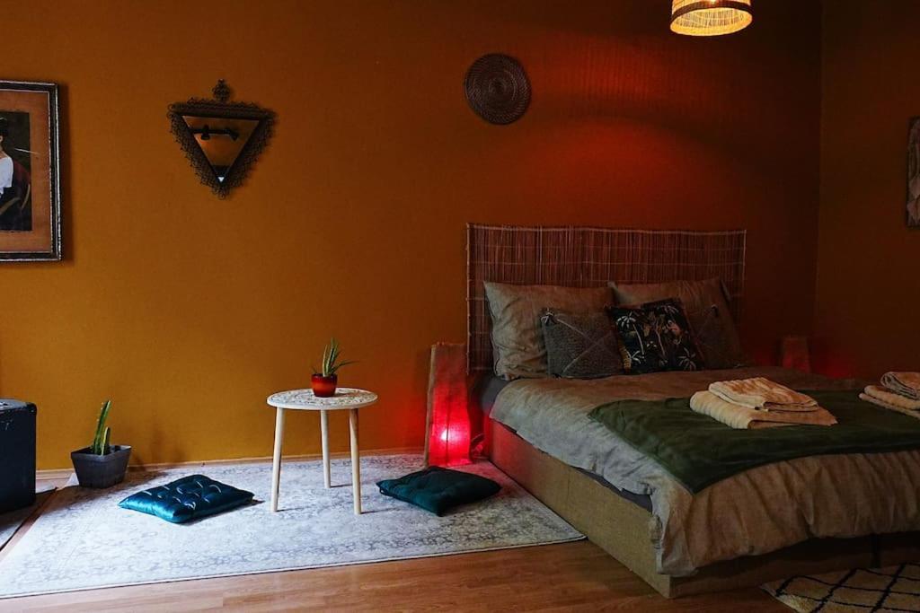 Sahara Studio With Shared Bathroom In City Centre Bratislava Exterior photo